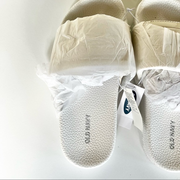 Old Navy Slides - Picture 3 of 13